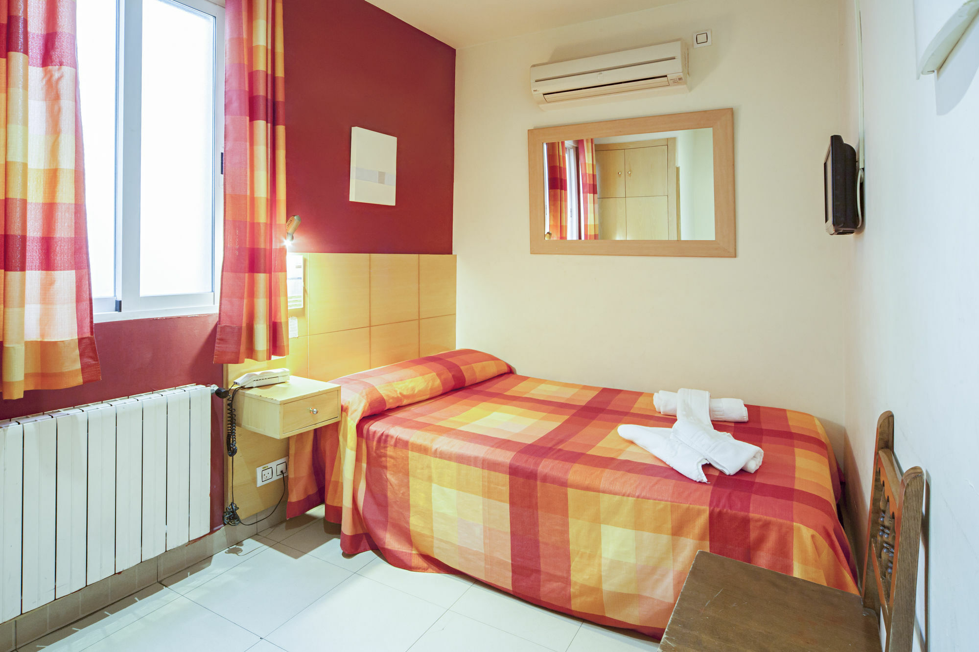 Hostal Inter Plaza Mayor Madrid Dış mekan fotoğraf